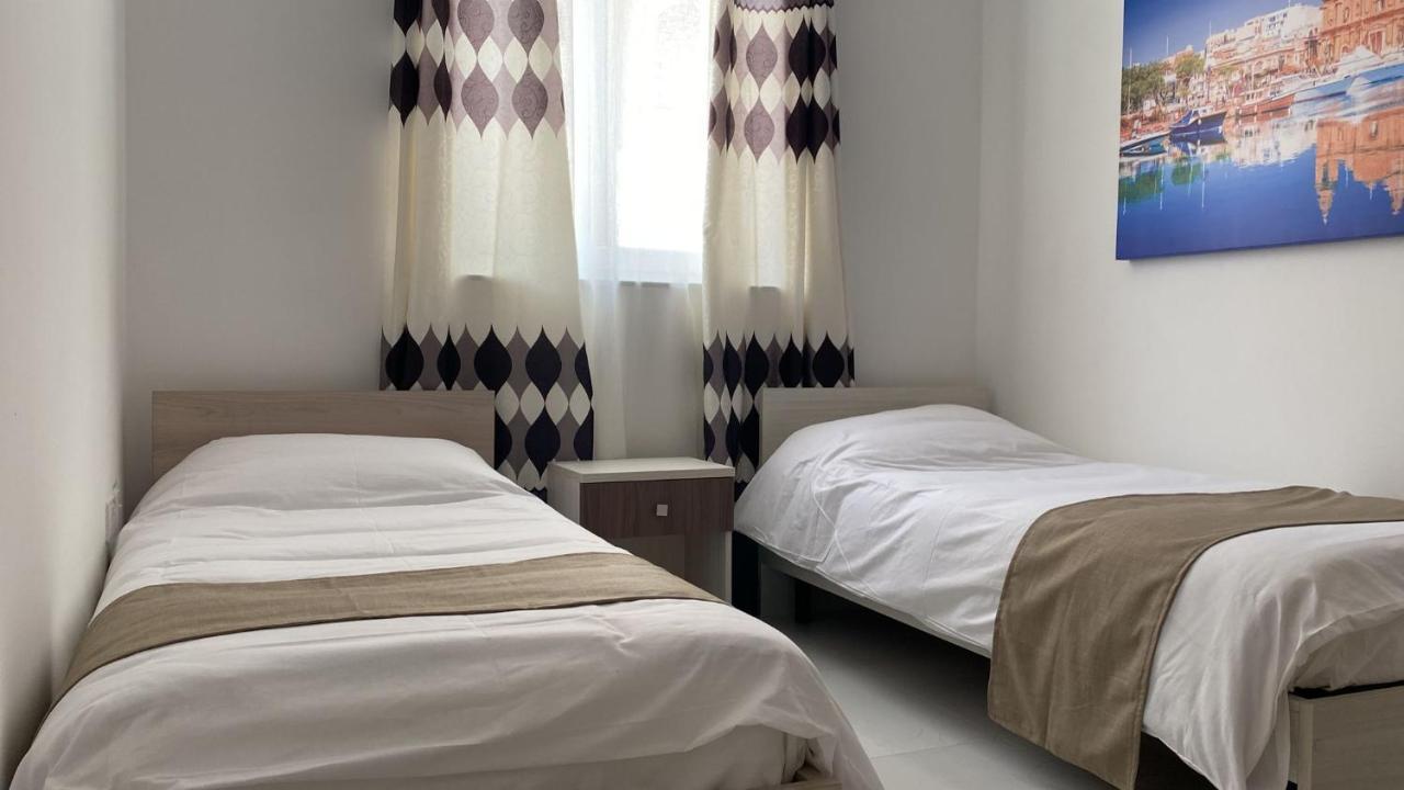 Sunrise Court Appartement Marsaskala Buitenkant foto